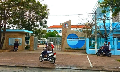 Thầy giáo được minh oan sau 9 năm: Rà lại kết luận kiểm tra sau phản ứng của 8 nguyên lãnh đạo sở