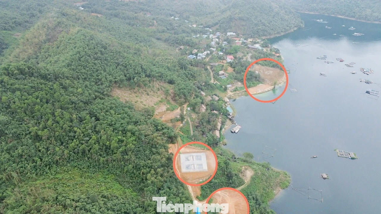 Cận cảnh công trình bạt núi, xây kè lấn chiếm hồ du lịch cấp quốc gia Hòa Bình tại Phú Thọ