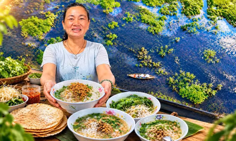 Tô bún 10.000 đồng ăm ắp thịt tôm cua ở tỉnh có 'điểm đến hấp dẫn nhất thế giới'