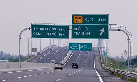 Thông tin mới về thí điểm làn vượt xe trên một số đường cao tốc
