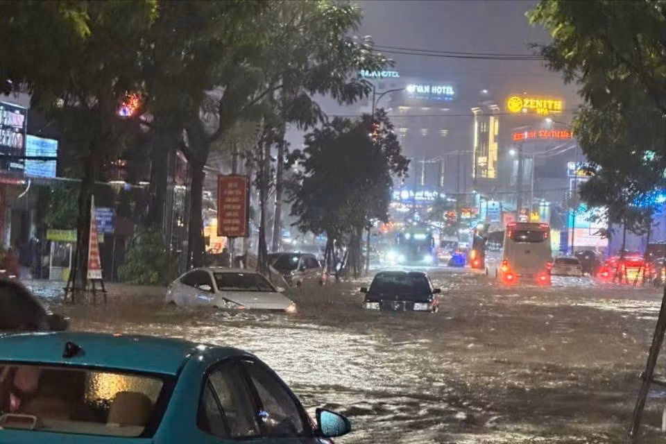 z7170261018722-4de80a947d0272ba86a18df551c8c74f-3263.jpg