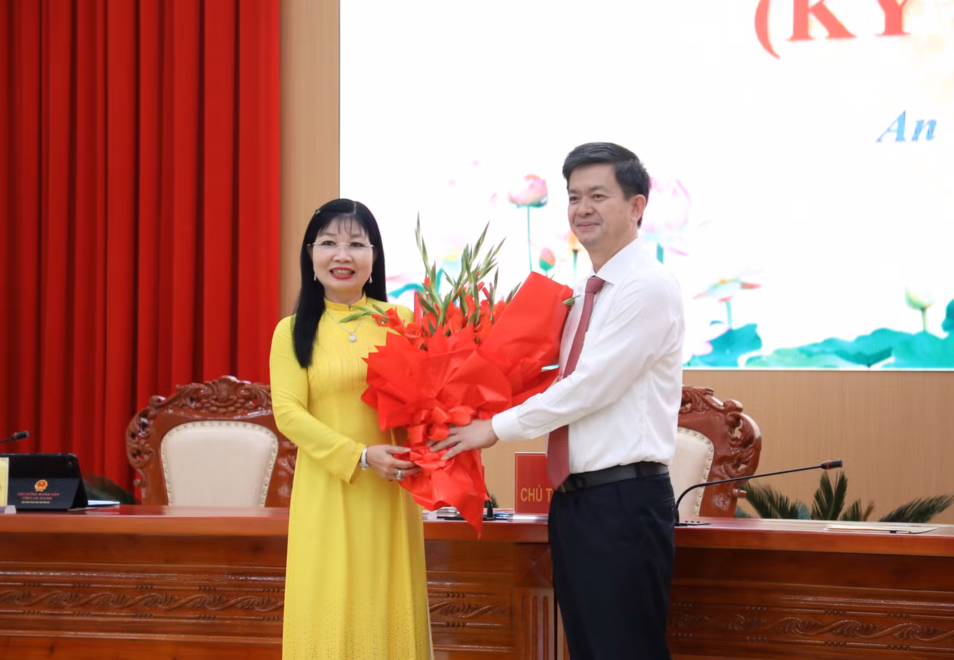 huy13596-1802.jpg