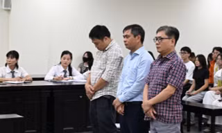 Cựu hiệu trưởng 'ăn chặn' tiền hỗ trợ A80 của gần 1.000 sinh viên bị tuyên án 3 năm tù