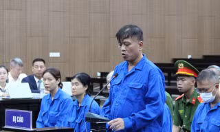 Cựu Thứ trưởng Nguyễn Bá Hoan: Vì cấp dưới gây 'nhũng nhiễu' nên doanh nghiệp đưa tiền