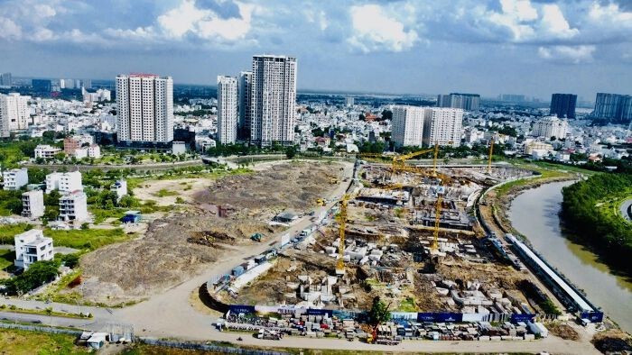 'Bẻ kèo', hủy hợp đồng cũ rồi bán giá cao hơn