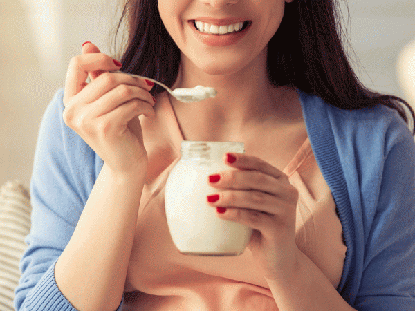 Bạn có biết: Ăn sữa chua vào 3 khung giờ "vàng" này còn tốt hơn cả uống thuốc bổ