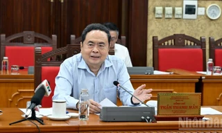 Quang cảnh buổi làm việc. 