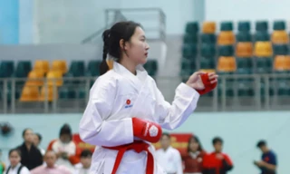 Cú lội ngược dòng ngoạn mục của nữ sinh mồ côi đai đen Karatedo