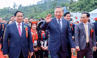 Tổng Bí thư và Thủ tướng dự Lễ khởi công, động thổ đồng loạt các trường nội trú liên cấp