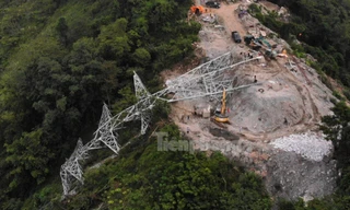 Hiện trường cột điện tại dự án đường dây 500kV Lào Cai - Vĩnh Yên đổ sập 