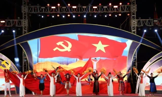 Khai mạc hội thi tuyên truyền lưu động toàn quốc, chào mừng 80 năm Quốc khánh tại 'Thủ đô kháng chiến'