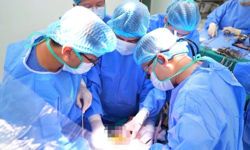 Câu chuyện cuối năm: Yêu thương ở lại