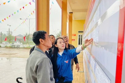 Tuổi trẻ Hà Tĩnh để lại dấu ấn đẹp tại các điểm bầu cử