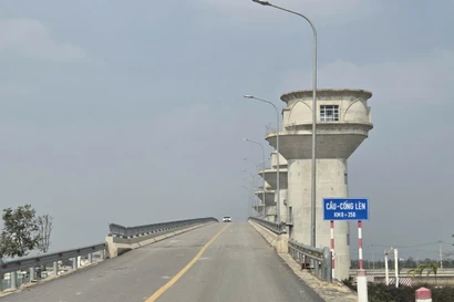 Cầu cống thủy lợi 'khủng' ở Thanh Hoá chính thức được tháo rào, thông xe