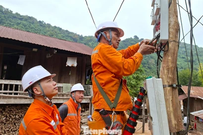 Chủ tịch Nghệ An: 'Ở đâu có dân, ở đó phải có điện'