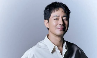 Jo In Sung: 'Mọi người nghĩ tôi có tính cách tốt không? Mẹ tôi gọi tôi là đứa trẻ hư'