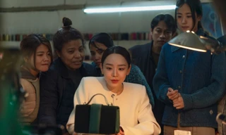 'The Art of Sarah' phơi bày nỗi ám ảnh về hàng xa xỉ của Hàn Quốc