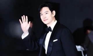Lee Je Hoon bước lên đỉnh vinh quang lần thứ hai cùng 'Taxi Driver'