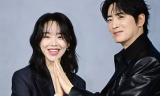 Lee Joon Hyuk: 'Tôi muốn thể hiện được sự ăn ý của một cặp đôi ở độ tuổi 50 lần nữa với Shin Hye Sun'