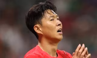 Cha của Son Heung Min tình nguyện làm vệ sĩ, gây xôn xao ở Mexico