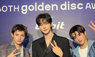 Byeon Woo Seok tạo dáng cùng Keonho và James của CORTIS gây ra 'cú nổ kép' về visual