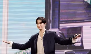 Lee Jun Ho 'hâm nóng' người hâm mộ trong lần đầu tiên đến Thượng Hải