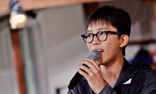 Lim Young Woong dẹp tan sự hỗn loạn bằng giọng hát của mình