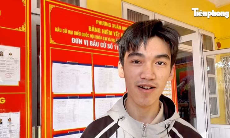 Lá phiếu đầu đời của cử tri trẻ ở Lâm Đồng