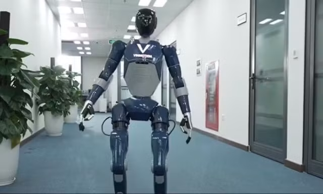 Robot AI tạo điểm nhấn tại sự kiện Lễ trao Giải chuyển đổi số Việt Nam 2025
