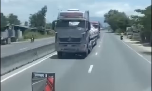 Thực hư vụ 2 xe tải 'chạy ngược chiều' trên Quốc lộ 1 qua Khánh Hòa