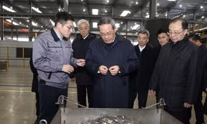 Thủ tướng Trung Quốc thăm cơ sở đất hiếm giữa cuộc cạnh tranh với Mỹ