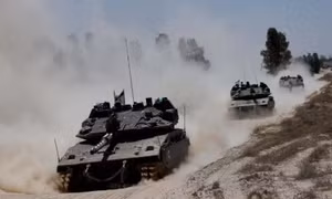 Nhân chứng nói quân đội Israel tấn công Dải Gaza giữa lệnh ngừng bắn