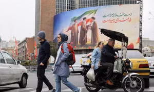 Iran tăng lương tối thiểu 60% giữa lúc xung đột