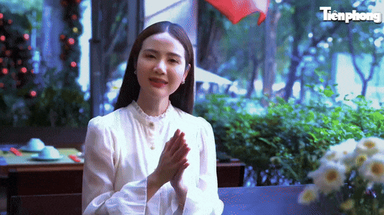 Huyền Lizzie: 'Tôi thích Tết, thích ăn nem rán, bánh chưng'