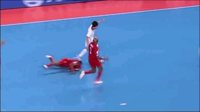 Người hùng futsal Việt Nam dẫn đầu đề cử bàn thắng đẹp nhất World Cup 