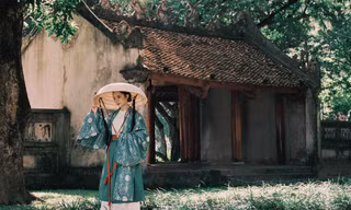 Nữ sinh Thăng Long ‘hóa’ nàng thơ giữa Văn Miếu, gửi gắm tình yêu văn hóa Việt