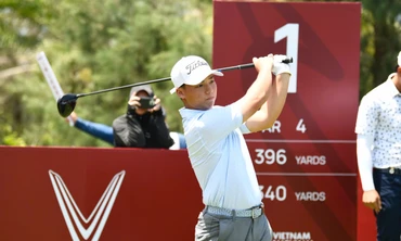 Đỗ Dương Gia Minh vươn lên dẫn đầu bảng nam Giải Vô địch Golf Quốc gia 2025 ngày đầu tiên như thế nào?