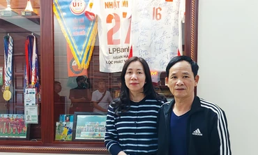 Về thăm nhà, nghe phụ huynh kể chuyện Nhật Minh U23 Việt Nam 