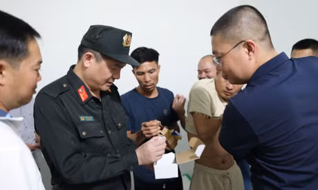 Phá đường dây làm giả gần 10.000 giấy tờ, CCCD gắn chíp, chứng minh Công an nhân dân, Quân đội