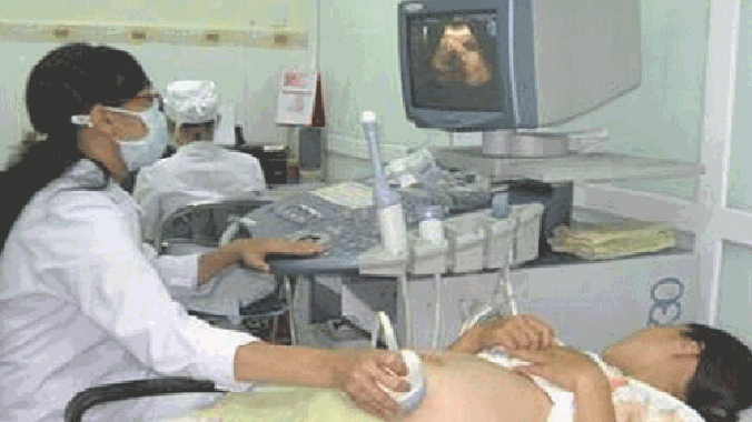 Hành vi buộc thành viên trong gia đình triệt sản sẽ bị tăng gấp 7 lần mức phạt. Ảnh minh hoạ. Hành vi buộc thành viên trong gia đình triệt sản sẽ bị tăng gấp 7 lần mức phạt. Ảnh minh hoạ.