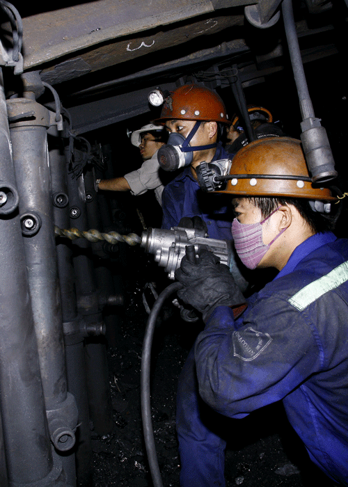 Bữa cơm trong hầm lò của những người thợ mỏ ảnh 3