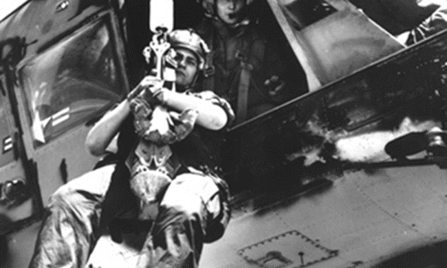 SAR Mỹ cứu hộ phi công.