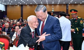Tổng Bí thư Tô Lâm gặp mặt cán bộ lão thành cách mạng, nguyên ủy viên Trung ương Đảng 