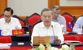 Tập thể Bộ Chính trị làm việc với Ban Thường vụ Thành ủy Hà Nội