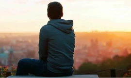 Khi một người nào đó đang đau khổ