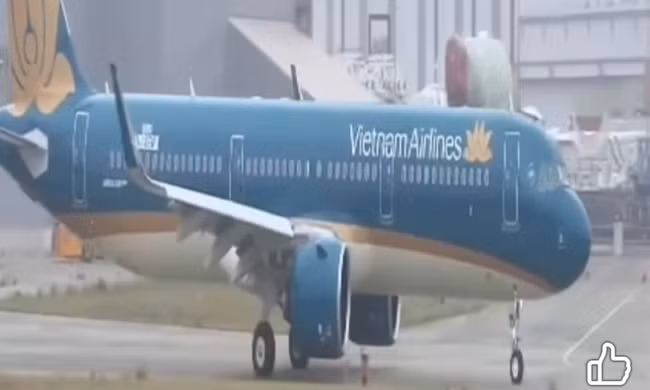 Thực hư chiếc máy bay A321 của Vietnam Airlines bị biến dạng 