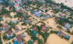 Yêu cầu các tổ chức tín dụng khẩn trương hỗ trợ khách sau mưa lũ