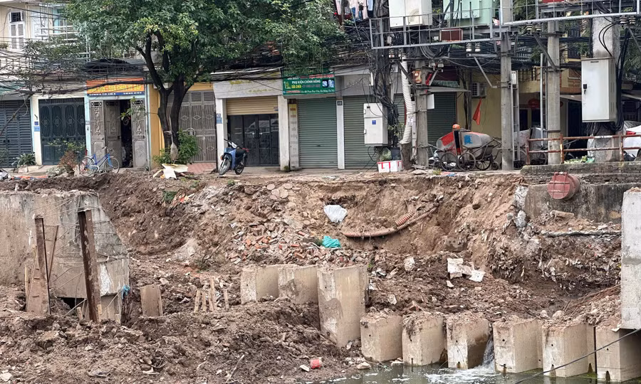 Chốt hạn xử lý ô nhiễm, vi phạm trật tự xây dựng tại kênh La Khê