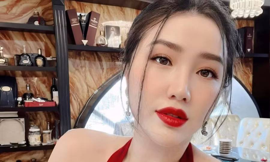 Làn sóng chê ca sĩ Việt lỗi thời