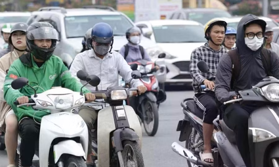 Hà Nội thông tin về chính sách hỗ trợ người dân chuyển đổi xe xăng sang xe điện